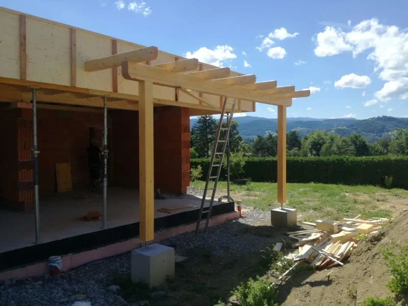 Zubau eines Carports mit integriertem BuÌrotrakt (2)